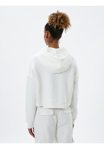 Koton Kapüşonlu Sweatshirt Slogan Baskılı Asimetrik Kesim Ekru 4wal10165ık Ekru