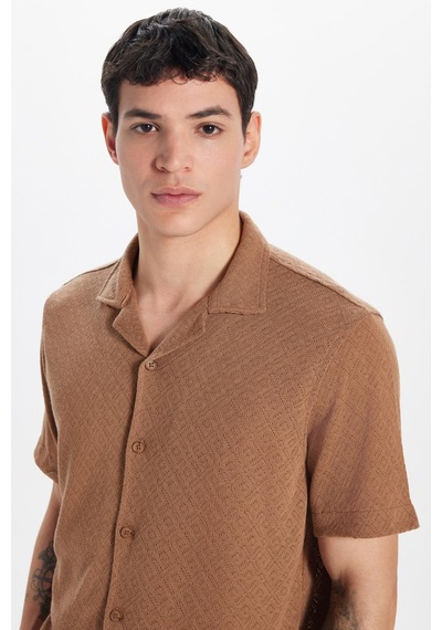 Tudors Erkek Slim Fit Dar Kesim Kısa Kollu Örme Doku Apaş Yaka Kahverengi Gömlek-33044 Kahverengi