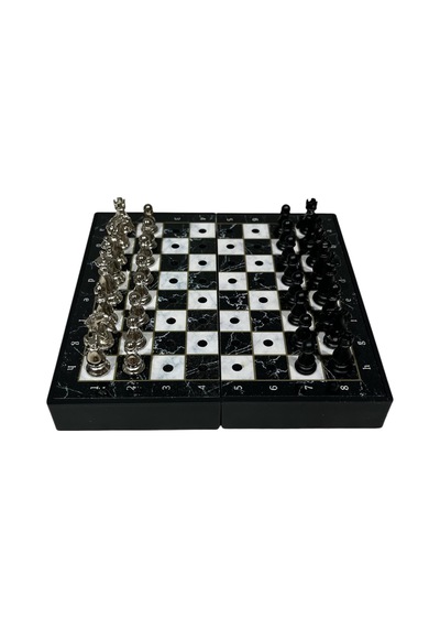 Gifthome Pocket Serisi Küçük Boy Metal Black Taş Ve Mermer Desenli Kutulu Klasik Satranç Takımı 13,5 X 13,5 Cm.