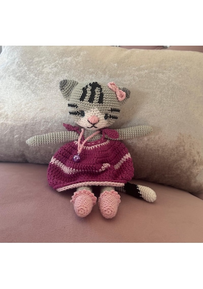 Elbiseli Gri Pisicik Amigurumi Kedi 26 Cm 001