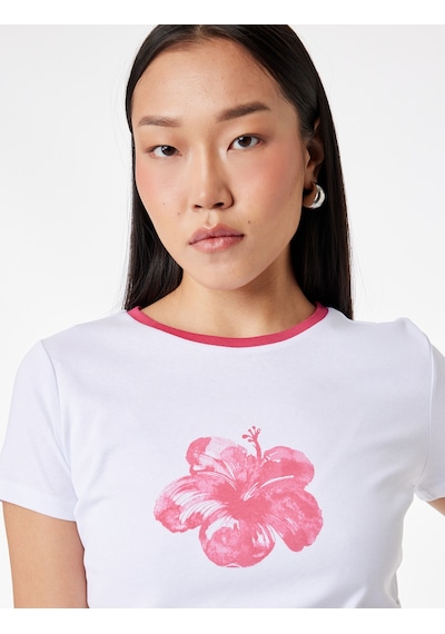 Koton Pamuklu Slim Fit Kısa Kollu Bisiklet Yaka Hibiskus Çiçeği Baskılı Tişört Beyaz 6sak50085ek Beyaz Koton Pamuklu Slim Fit Kısa Kollu Bisiklet Yaka Hibiskus Çiçeği Baskılı Tişört Beyaz 6sak50085ek Beyaz