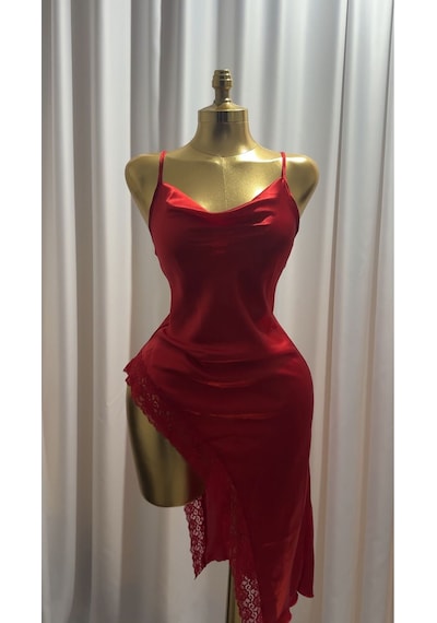 Mh Moony Homewears Derin Yırtmaçlı App Kırmızı Saten Gecelilk Harikaaa Kırmızı