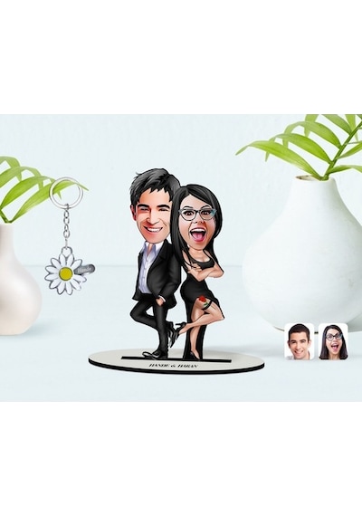 Kişiye Özel Sevgililer Karikatürlü 3D Ahşap Biblo Ve Isimli Silve (473842676)