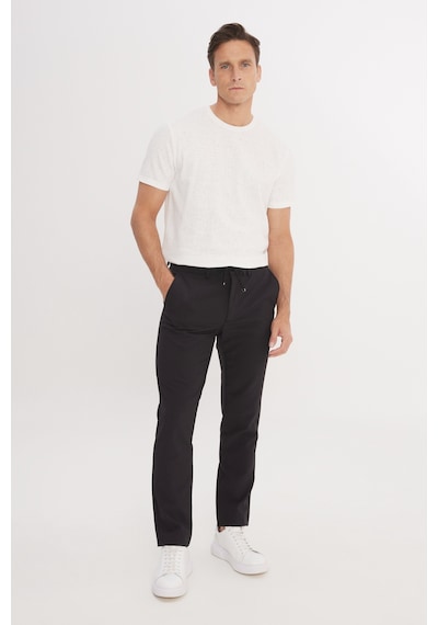 AC&Co / Altınyıldız Classics Erkek Sıyah Slim Fit Dar Kesim Beli Bağlamalı Çizgili Yan Cepli Casual Jogger Pantolon Siyah AC&Co / Altınyıldız Classics Erkek Sıyah Slim Fit Dar Kesim Beli Bağlamalı Çizgili Yan Cepli Casual Jogger Pantolon Siyah