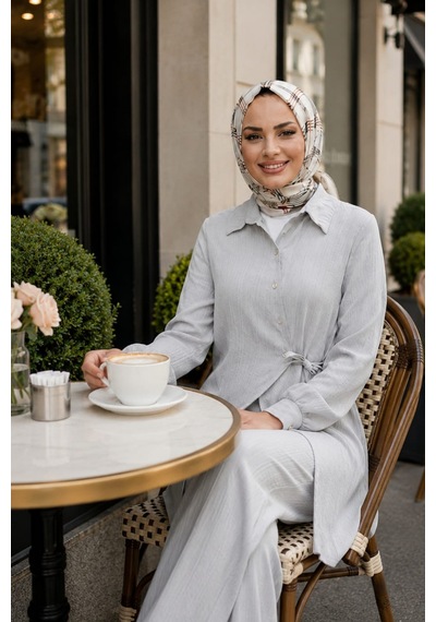 Hb Harma Time Butik Kadın Düğmeli Kuşaklı Çilek Kumaş Tunik Pantolon Gri İkili Takım Gri Gri Hb Harma Time Butik Kadın Düğmeli Kuşaklı Çilek Kumaş Tunik Pantolon Gri İkili Takım Gri Gri
