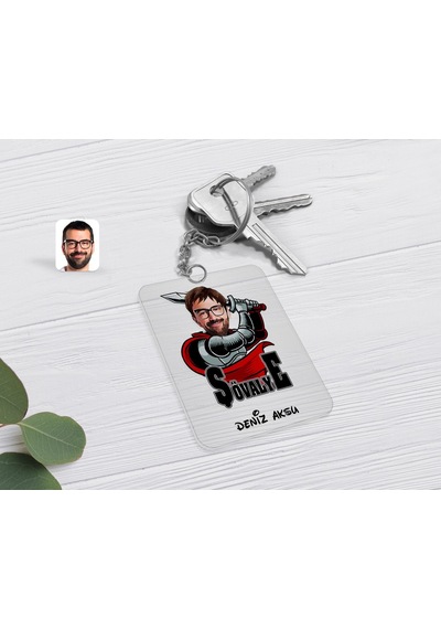 Kişiye Özel Şövalye Karikatürlü Şeffaf Pleksi Anahtarlık-1