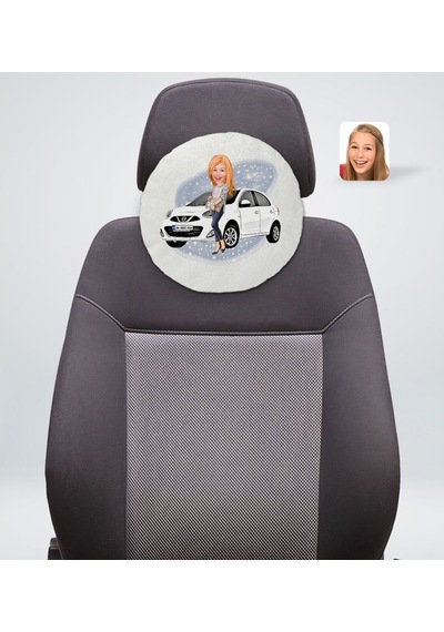 Kişiye Özel Plakalı Kadın Nissan Micra Karikatürlü Yuvarlak Araç