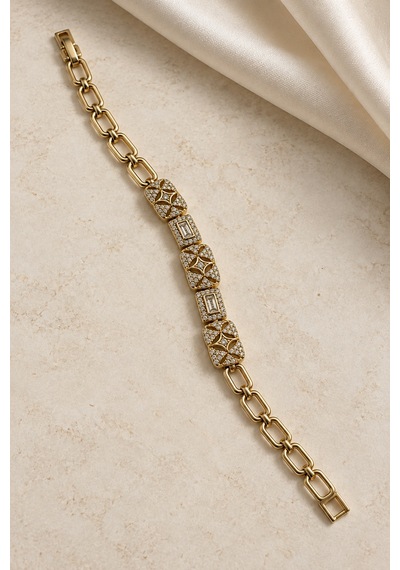 Geometrik Yıldız Motifli Baget Taş Detaylı Zincir Kadın 14k Altın Renginde Vıp Seri Xp Marka Bileklik Renkli Geometrik Yıldız Motifli Baget Taş Detaylı Zincir Kadın 14k Altın Renginde Vıp Seri Xp Marka Bileklik Renkli