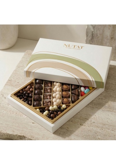Nutat 580gr Mega Spesiyal Hediye Kutusu - Dubai, Hurma Ve Karışık Gurme Draje Seçkisi/yeşil Pastel