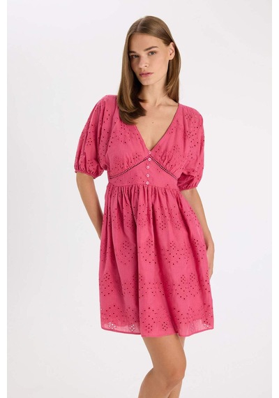 DeFacto Babydoll Vual Kısa Kollu Brode Mini Abiye Elbise D4402AX24HSPN184