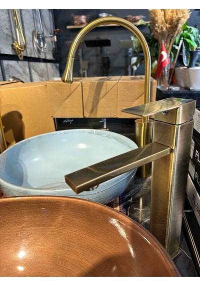 İsaoğlu Yapı Mat Gold Çanak Lavabo Bataryası Mat Altın Lavabo Musluğu Kare Tasarım Mat Antik Gold Gold