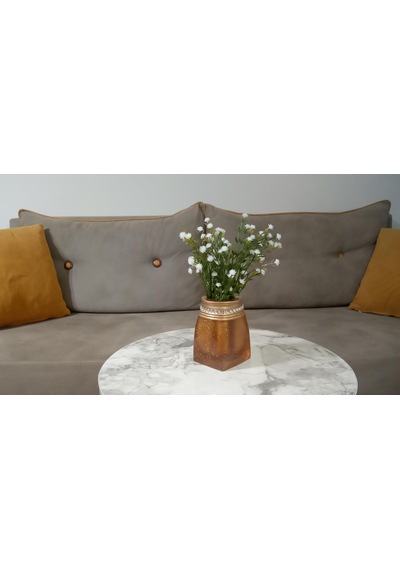 Vazoda Çiçek Dekoratif Beyaz Yapay Çiçek Vazo Dahil Taşlı Altın Poliresin 7 x 7 x 15 CM