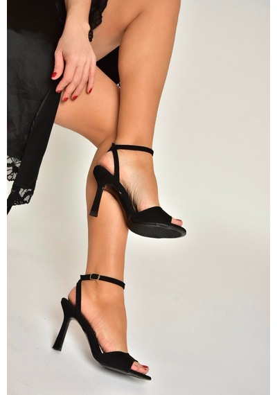Fox Shoes Y997264604 Siyah Kumaş İnce Topuklu Kadın Ayakkabı Siyah