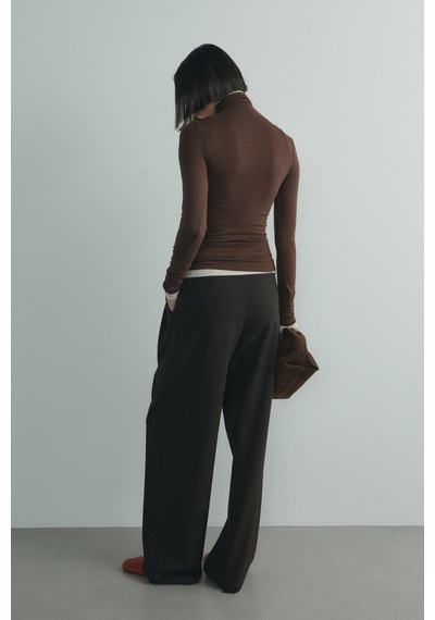 Suud Collection Kahverengi Boğazlı Body