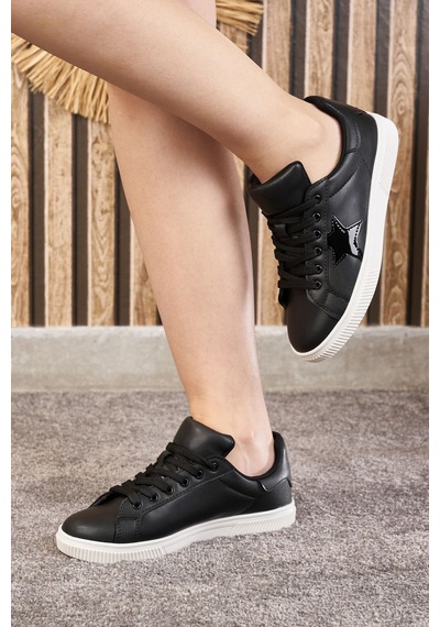 Günlük Kadın Sneaker Bağcıklı Yıldız Detaylı Tırtıklı Taban Oval Burunlu Rahat Spor Ayakkabı 602 Siyah - Beyaz