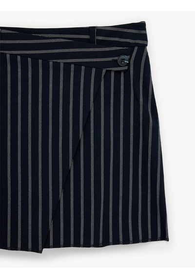 Koton Viskon Kumaş Slim Fit A Kesim Çizgili Mini Etek Lacivert Çizgili 6sak70061ew 7s2 Koton Viskon Kumaş Slim Fit A Kesim Çizgili Mini Etek Lacivert Çizgili 6sak70061ew 7s2