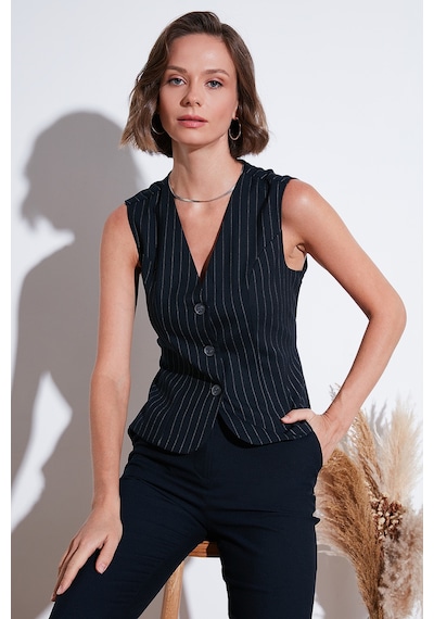 Lela Fitted-Vücuda Oturan Astarlı Klasik Dokuma Bayan Yelek 611Yl030W4 Lacivert-Beyaz Lela Fitted-Vücuda Oturan Astarlı Klasik Dokuma Bayan Yelek 611Yl030W4 Lacivert-Beyaz