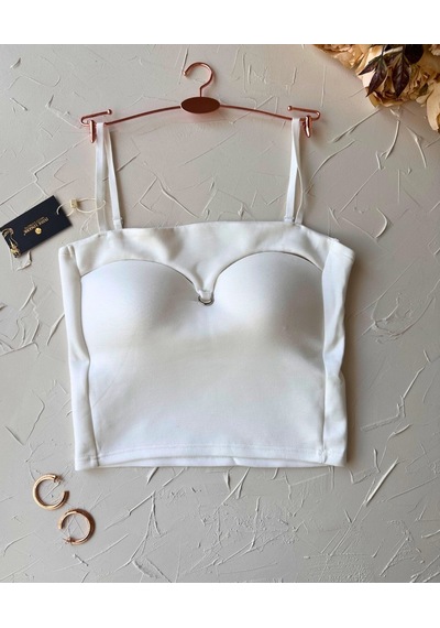 Chole İthal Pamuklu Göğsü Cut-out Halka Kaplı Detaylı İnce Askılı Beyaz
