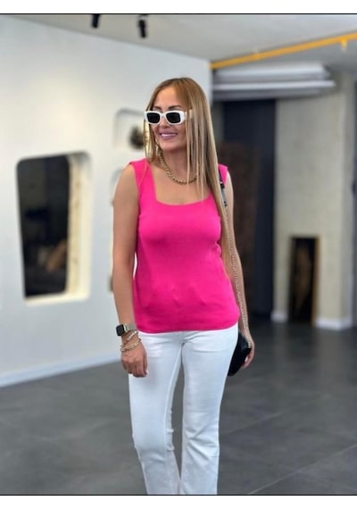 Kadın Kare Yaka Kalın Askılı Beyaz Triko Bluz Pembe