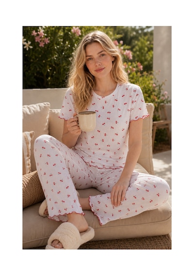 Rindahomewear Kadın Alaçatı Kumaş Kiraz Desenli Kısa Kollu Yazlık Pijama Takımı Kirazlıdesen