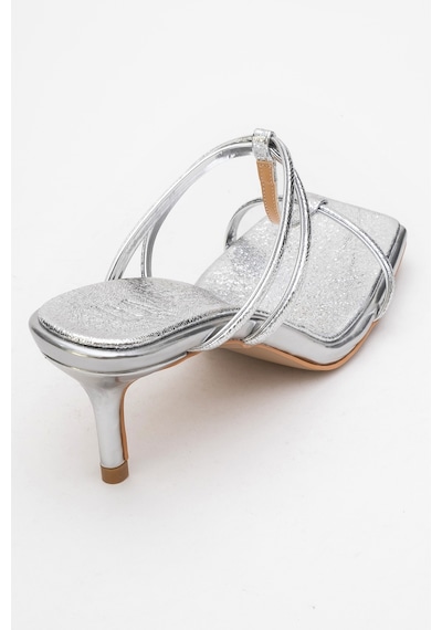 Luvishoes Luvi Shoes Mocha Gümüş Desenli Kare Burunlu İnce Bantlı Kadın Topuklu Terlik Gümüş Luvishoes Luvi Shoes Mocha Gümüş Desenli Kare Burunlu İnce Bantlı Kadın Topuklu Terlik Gümüş