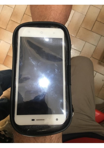 Siyah Su Geçirmez Kol Bağlantılı Lastikli Ayarlı Telefon Tutucu Siyah