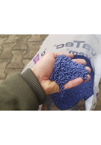 Compo Novatec ® Suprem 21.5.10 Özel Bitki- Çim Bakım Gübresi 1 KG