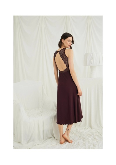 Aria's Closet Arias Closet Göğüs Ve Sırt Dekolteli Dantelli Yırtmaçlı Askılı Gecelik MÜRDÜM