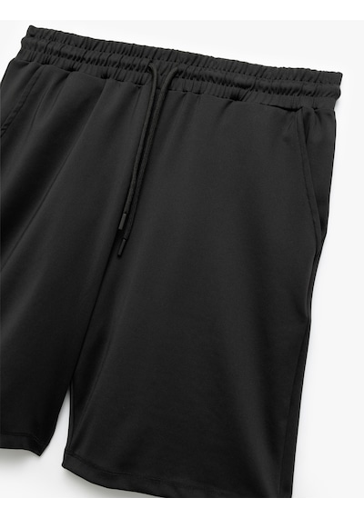 Koton Beli Bağcıklı Cep Detaylı Oversize Bermuda Spor Şort Siyah 5sam40111nk Siyah Koton Beli Bağcıklı Cep Detaylı Oversize Bermuda Spor Şort Siyah 5sam40111nk Siyah