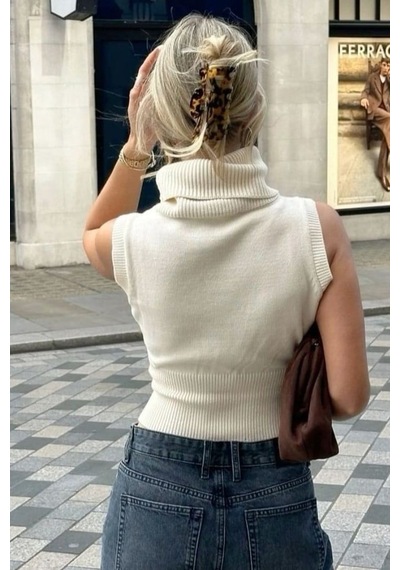 Madmext Beyaz Aura Kolsuz Balıkçı Yaka Triko Bluz Mg2825