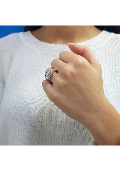 Lova 1,17 Karat Baget Ve Dört Köşe Pırlanta Yüzük - 1030281