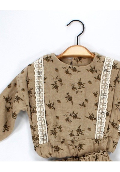 Babyhola Dantel Detaylı Çiçek Desenli Müslin Bayramlık Kız Bebek Takım Üst Ve Pantolon İkili Set 2009 Kahverengi Babyhola Dantel Detaylı Çiçek Desenli Müslin Bayramlık Kız Bebek Takım Üst Ve Pantolon İkili Set 2009 Kahverengi