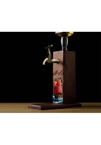 Bk Gift Kişiye Özel Kabartma İsimli Tarihli Pirates Ship Tasarımlı Musluklu Ceviz Ahşap Şarap Standı-8, Viski Çeşmesi, Babaya Hediye, İçecek Dispenser