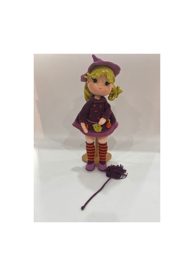 El Örgüsü Amigurumi Cadı Kız Bebek 41 Cm Halloween Dekorasyon & Çocuk Hediyesi Mor