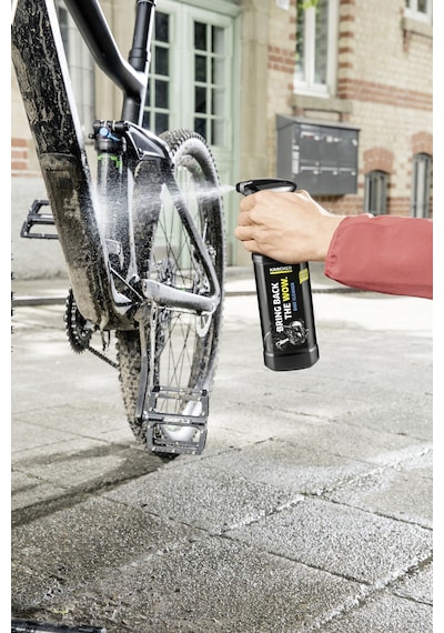 Karcher OC 3 Akülü Mobil Basınçlı Yıkama Makinesi + Bisiklet Temizleme Seti (1.680-017.0)