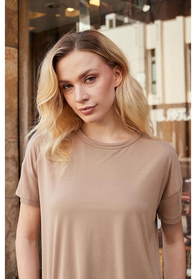 Jument Kadın Modal Penye Geniş Sıfır Yaka Düşük Omuzlu Yanları Yırtmaçlı Bluz -camel CAMEL Jument Kadın Modal Penye Geniş Sıfır Yaka Düşük Omuzlu Yanları Yırtmaçlı Bluz -camel CAMEL