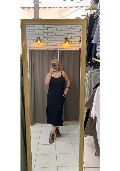 Tuba Toptaş Yırtmaçlı Gofre Elbise Siyah