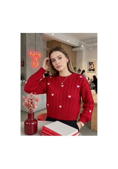 Sayzen Your Shine Kalp Nakış Detaylı Saç Örgülü Crop Kadın Kazak Kırmızı