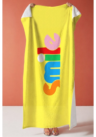 Renkli Smile Yazı Tipografik Plaj Havlusu - Modern Sarı Pop Art Hızlı Kuruyan Mikrofiber Havlu Örtü Serin İncisi