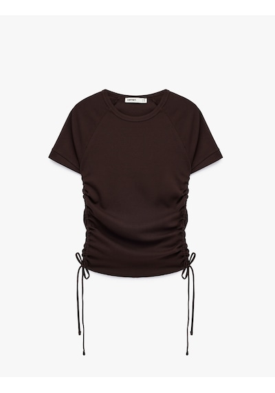 Koton Pamuklu Slim Fit Bisiklet Yaka Kısa Kollu Yanları Bağlamalı Büzgülü Tişört Kahverengi 6sak50501ek Kahve Koton Pamuklu Slim Fit Bisiklet Yaka Kısa Kollu Yanları Bağlamalı Büzgülü Tişört Kahverengi 6sak50501ek Kahve