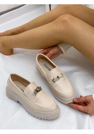 Erva'nın Butiği Bej Cilt Chain Toka Detay Kadın Loafer-4878