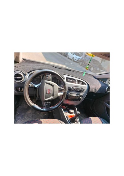 Seat Leon 2005-2012 Aracınızla Tam Uyumlu Torpido Koruyucu Örtü Güneşlik