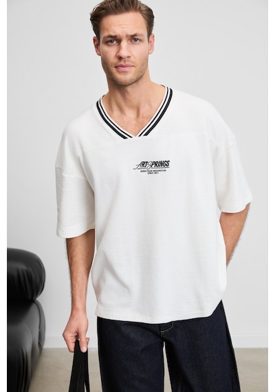 Grimelange Cadız Erkek %100 Organik Pamuklu Kontrast V Yakalı Nakış Detaylı Beyaz T-shirt
