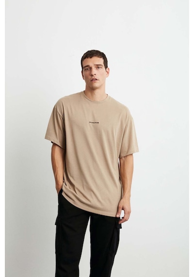 Grımelange Rıver Erkek Oversize Fit Önü Nakışlı %100 Pamuklu Bej T-shirt Grımelange Rıver Erkek Oversize Fit Önü Nakışlı %100 Pamuklu Bej T-shirt