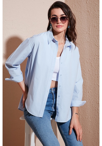 Lela Pamuklu Regular Fit Önü Kısa Arkası Uzun Oval Kesim Bayan Gömlek Cf25S163867 Açık Mavi Lela Pamuklu Regular Fit Önü Kısa Arkası Uzun Oval Kesim Bayan Gömlek Cf25S163867 Açık Mavi