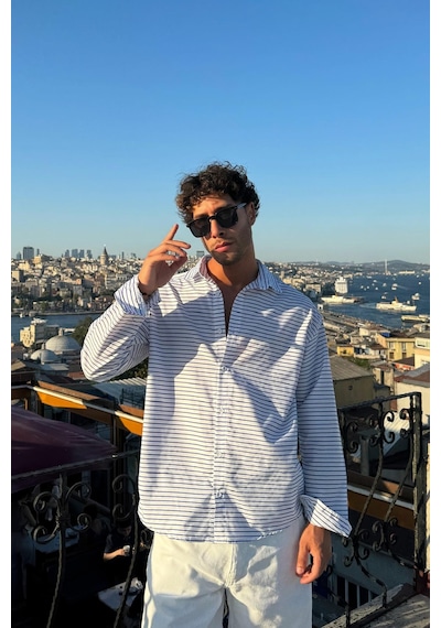 Flaw Atelier Flaw Atelıer Yatay Çizgili Oversize Gömlek Lacivert-26478 Lacivert Flaw Atelier Flaw Atelıer Yatay Çizgili Oversize Gömlek Lacivert-26478 Lacivert