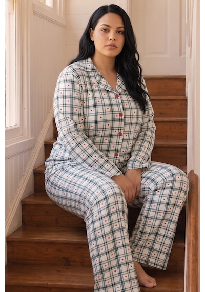 Siyah İnci Desenli Termal Kumaşlı Ultra Soft Yumuşak Büyük Beden Battal Boy Düğmeli Örme Pijama Takımı 26226522 Ekru