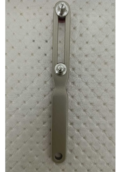 Saat Vidalı Kapak Açma Aparatı Anahtarı Ve Yedek Uç