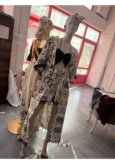 Na Addesıgn Bohem Moon 4 Lü Plaj Takımı Oversize Kimono Şort Büstiyer Bandana Set Siyah Beyaz Na Addesıgn Bohem Moon 4 Lü Plaj Takımı Oversize Kimono Şort Büstiyer Bandana Set Siyah Beyaz