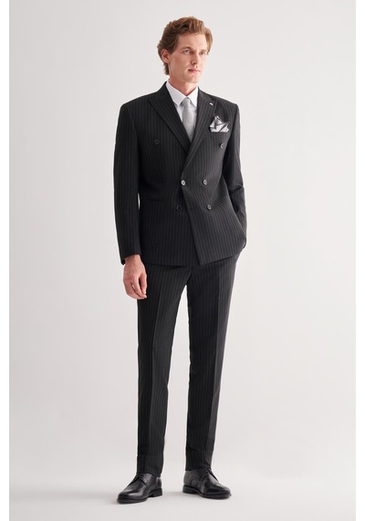 İmza Siyah Kırlangıç Yaka Çizgili Kruvaze 6 Drop Slim Fit Tam Astar Esnek Takım Elbise 1001255154 İmza Siyah Kırlangıç Yaka Çizgili Kruvaze 6 Drop Slim Fit Tam Astar Esnek Takım Elbise 1001255154